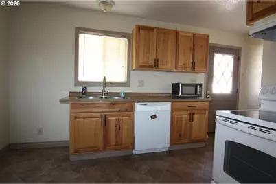 2949 Florida St, Longview, WA 98632 - Photo 4