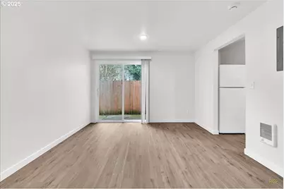 13145 SE Division St, Portland, OR 97236 - Photo 12