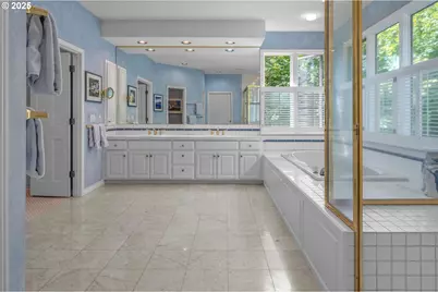 1439 SW Highland Rd, Portland, OR 97221 - Photo 24