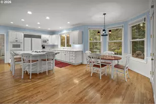 1439 SW Highland Rd, Portland, OR 97221 - Photo 10