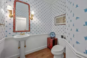 1439 SW Highland Rd, Portland, OR 97221 - Photo 18