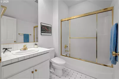 1439 SW Highland Rd, Portland, OR 97221 - Photo 30