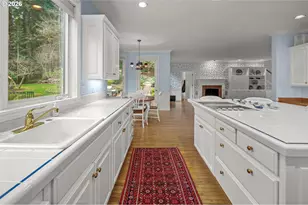 1439 SW Highland Rd, Portland, OR 97221 - Photo 6