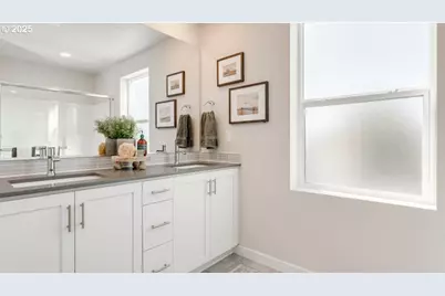 9348 SE Crystal Rose St, Happy Valley, OR 97086 - Photo 20