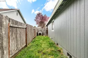 25198 Jake St, Veneta, OR 97487 - Photo 34