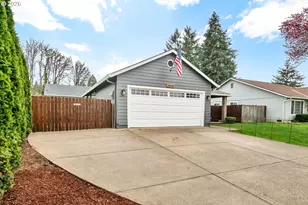 25198 Jake St, Veneta, OR 97487 - Photo 8