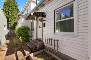 4320 SE Hawthorne Blvd, Portland, OR 97215 - Photo 16