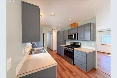3344 Oakcrest Dr, Forest Grove, OR 97116 - Photo 6