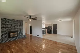 615 5th Ave, Sweet Home, OR 97386 - Photo 2