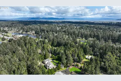 1471 SW Pine Dr, Warrenton, OR 97146 - Photo 4
