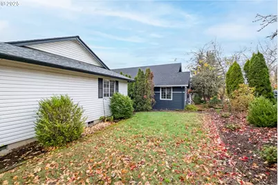 3419 N Knoll Dr, Newberg, OR 97132 - Photo 42