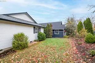 3419 N Knoll Dr, Newberg, OR 97132 - Photo 42