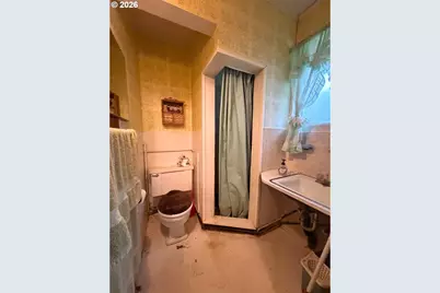 110 Driftwood Ave, Garibaldi, OR 97118 - Photo 26