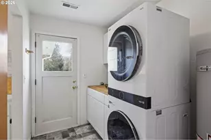 2061 Juniper Ave, Coos Bay, OR 97420 - Photo 10