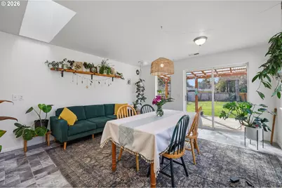 2061 Juniper Ave, Coos Bay, OR 97420 - Photo 6