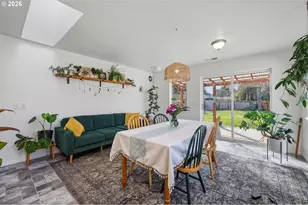 2061 Juniper Ave, Coos Bay, OR 97420 - Photo 6