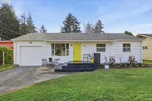 2061 Juniper Ave, Coos Bay, OR 97420 - Photo 2