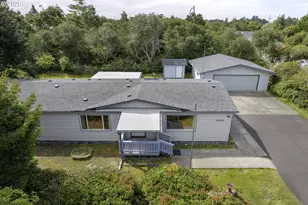 4869 Seapine Dr, Florence, OR 97439 - Photo 2