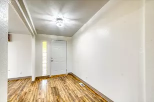 75055 W Oregon Ln, Irrigon, OR 97844 - Photo 8