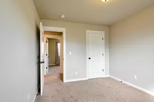 574 Prairie St, Woodburn, OR 97071 - Photo 42