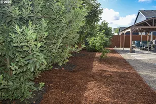 574 Prairie St, Woodburn, OR 97071 - Photo 8