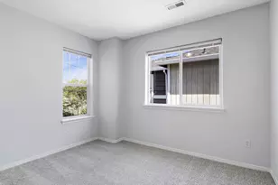 8526 N Haven Ave, Portland, OR 97203 - Photo 24