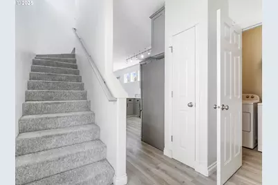 8526 N Haven Ave, Portland, OR 97203 - Photo 32