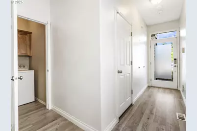 8526 N Haven Ave, Portland, OR 97203 - Photo 30