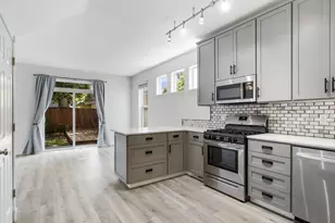 8526 N Haven Ave, Portland, OR 97203 - Photo 6