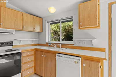1537 N Siano Loop, Florence, OR 97439 - Photo 16