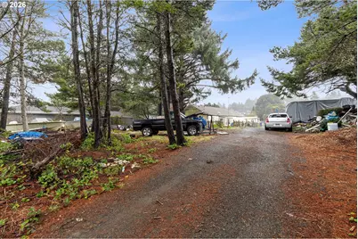 1032 SW 14th St, Lincoln City, OR 97367 - Photo 6