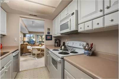 1655 NW Lakeway Ln, Beaverton, OR 97006 - Photo 8