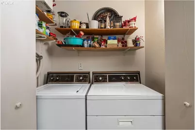 1655 NW Lakeway Ln, Beaverton, OR 97006 - Photo 16