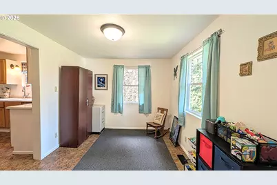 2110 E Main St, Cottage Grove, OR 97424 - Photo 24