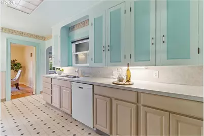 8015 SW 45th Ave, Portland, OR 97219 - Photo 10