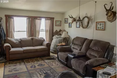 29388 Wrecking Yard Ln, Hines, OR 97738 - Photo 2