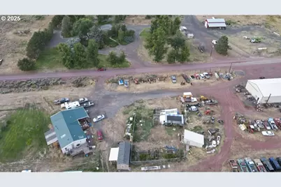 29388 Wrecking Yard Ln, Hines, OR 97738 - Photo 32