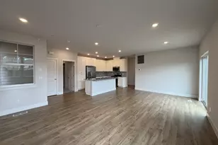 18404 SW Sugarloaf Ln, Beaverton, OR 97007 - Photo 2