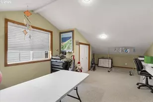 2734 Cindercone Ct SE, Salem, OR 97306 - Photo 38