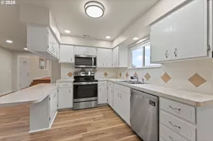 708 Heather Ln, Roseburg, OR 97471 - Photo 10