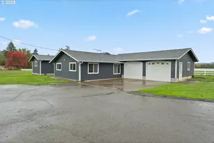 708 Heather Ln, Roseburg, OR 97471 - Photo 2