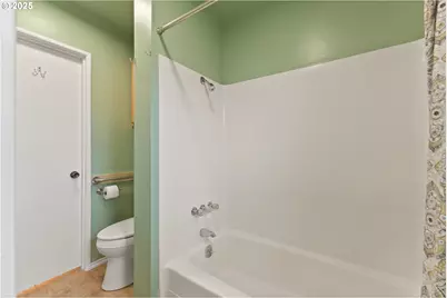 708 Heather Ln, Roseburg, OR 97471 - Photo 16