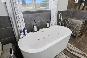 1060 S 10th St, Coos Bay, OR 97420 - Photo 22