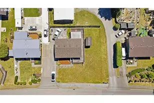 1060 S 10th St, Coos Bay, OR 97420 - Photo 42