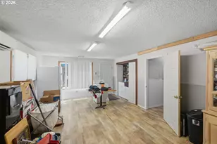 1060 S 10th St, Coos Bay, OR 97420 - Photo 36