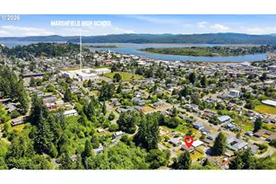 1060 S 10th St, Coos Bay, OR 97420 - Photo 2
