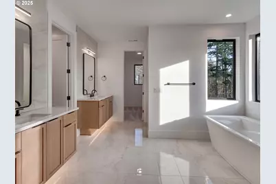 5010 Park Bluff Pl, Lake Oswego, OR 97035 - Photo 24