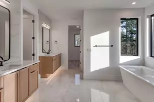 5010 Pk Blf Pl., Lake Oswego, OR 97035 - Photo 24