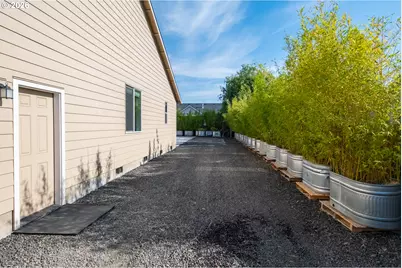 2151 NE Deciduous Ave, Albany, OR 97321 - Photo 38