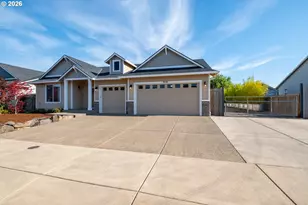 2151 NE Deciduous Ave, Albany, OR 97321 - Photo 2